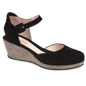 Beautifeel Piper Wedge Heel Ankle Strap Closed Toe Leather Sandal Black 38 | 7.5